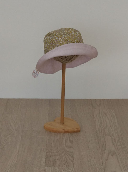 Cappellino pescatore, cappellino parasole double-face, tessuto Liberty a fiorellini e tessuto a righine rosa - Taglia 3-5 anni