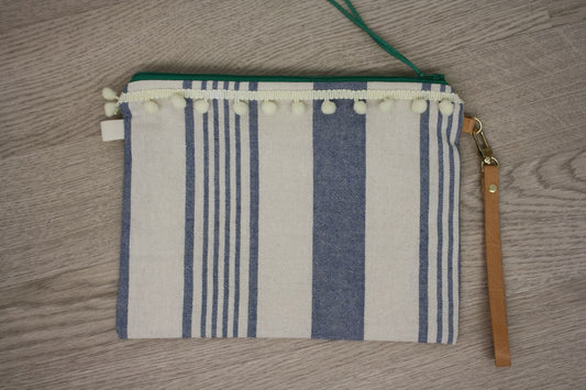 Pochette mare fatta a mano, tessuti a righe con pompon e manichetto - decorata con cactus