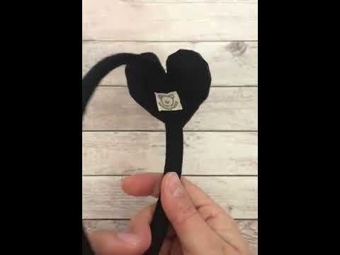 cerchiello con cuore in tessuto tartan beige - video