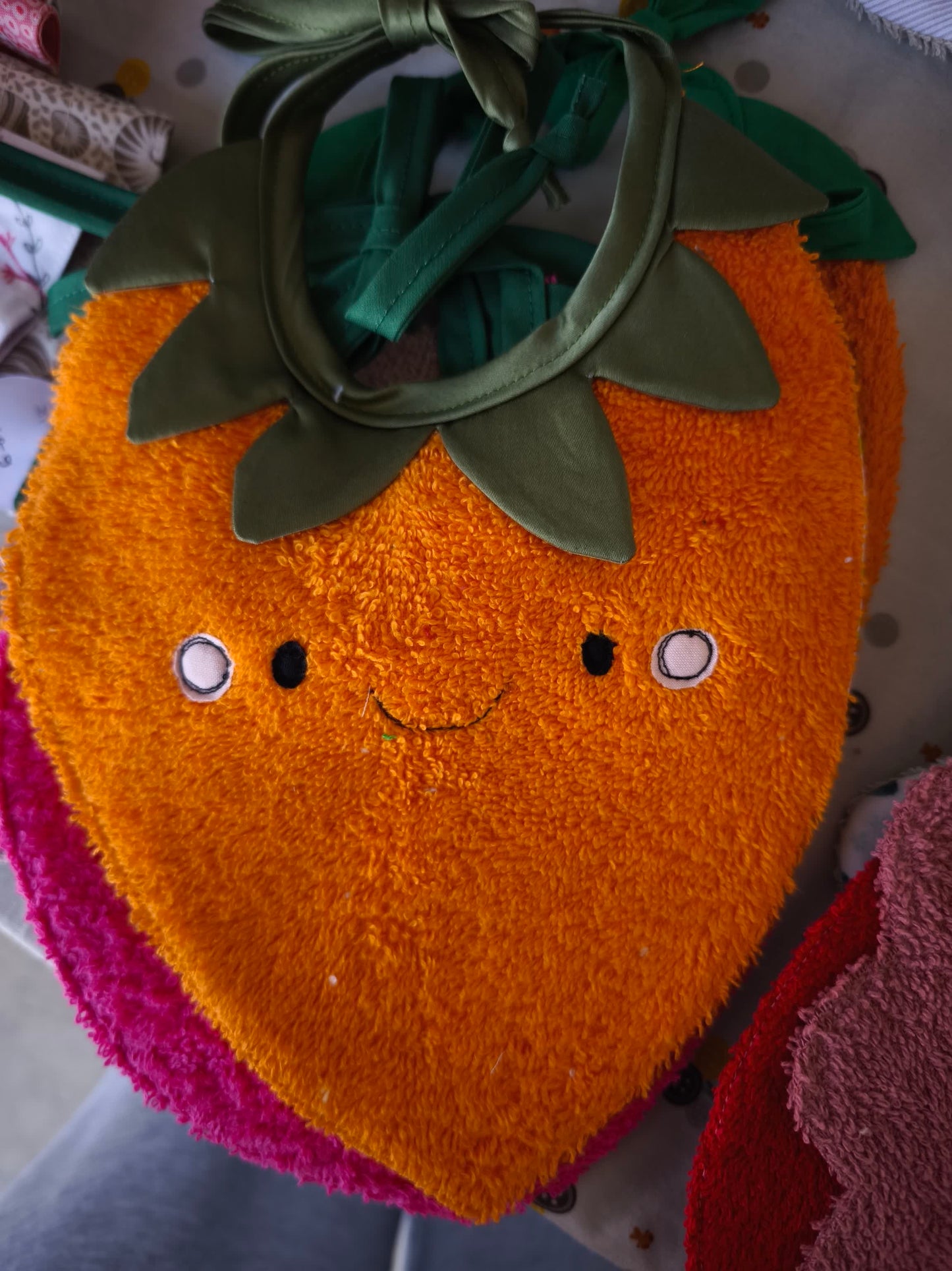 Bavaglino neonato a forma di Carotina