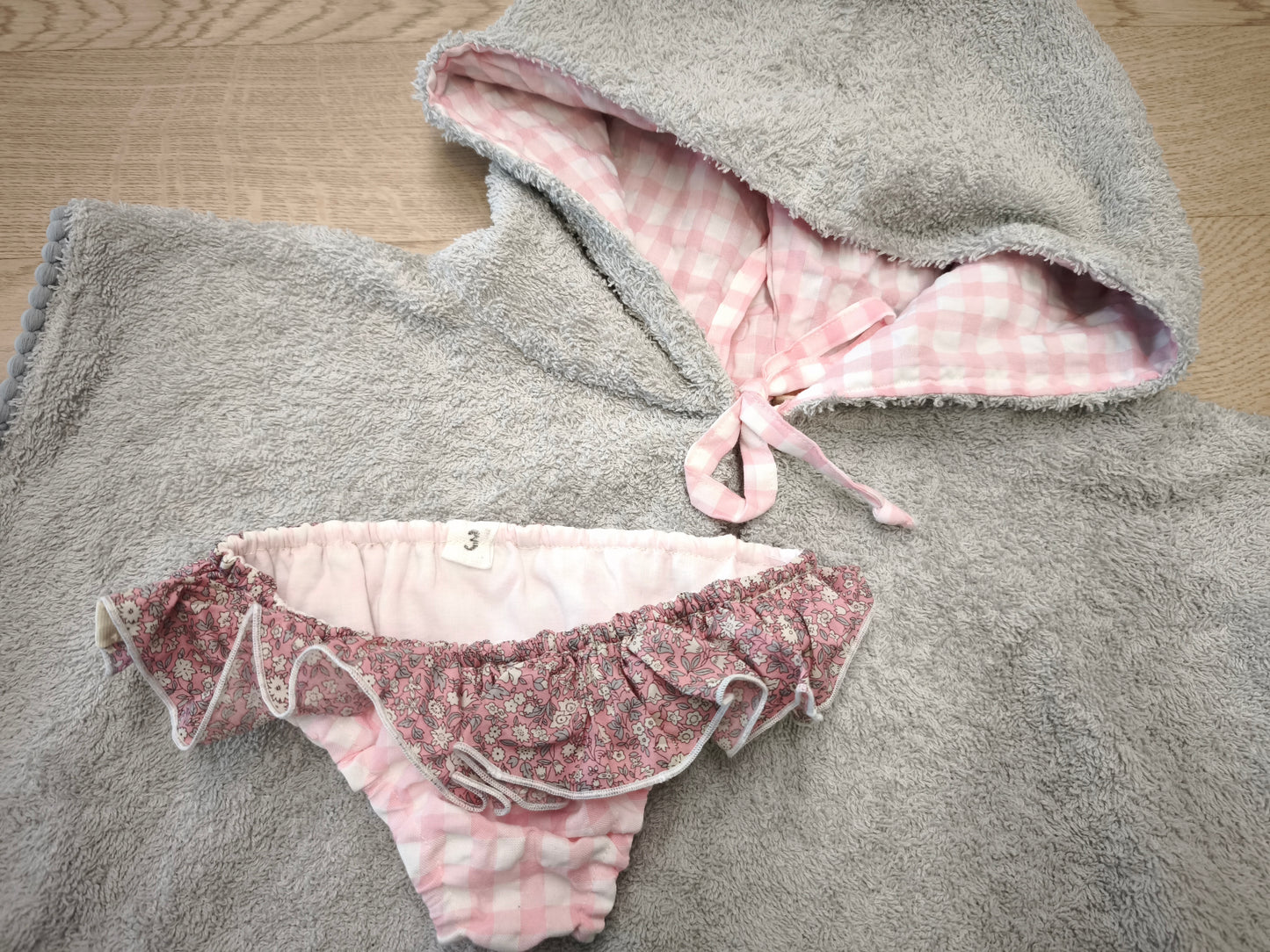 Poncho mare bambina - poncho mare bimba in spugna grigia - asciugamano con cappuccio - taglia 2-3 anni pronta consegna