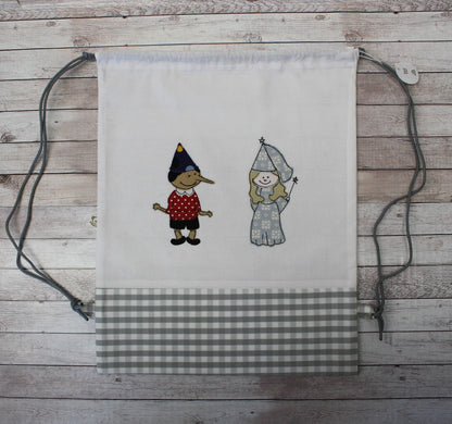Zainetto semplice in tessuto con ricamo: Pinocchio