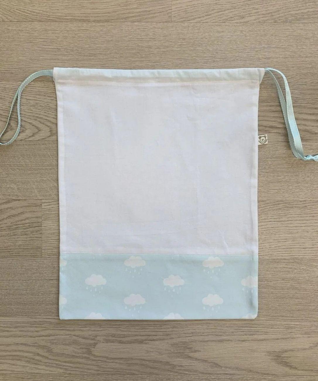 Sacchetto semplice bianco e azzurro - nuvolette COMPONIBILE