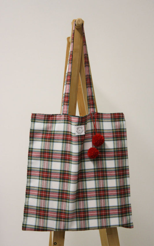 shopper donna in tessuto tartan bianco con pom pon rossi