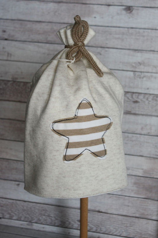 Berretto con fiocchetto - stella righe -  T 3-5 anni