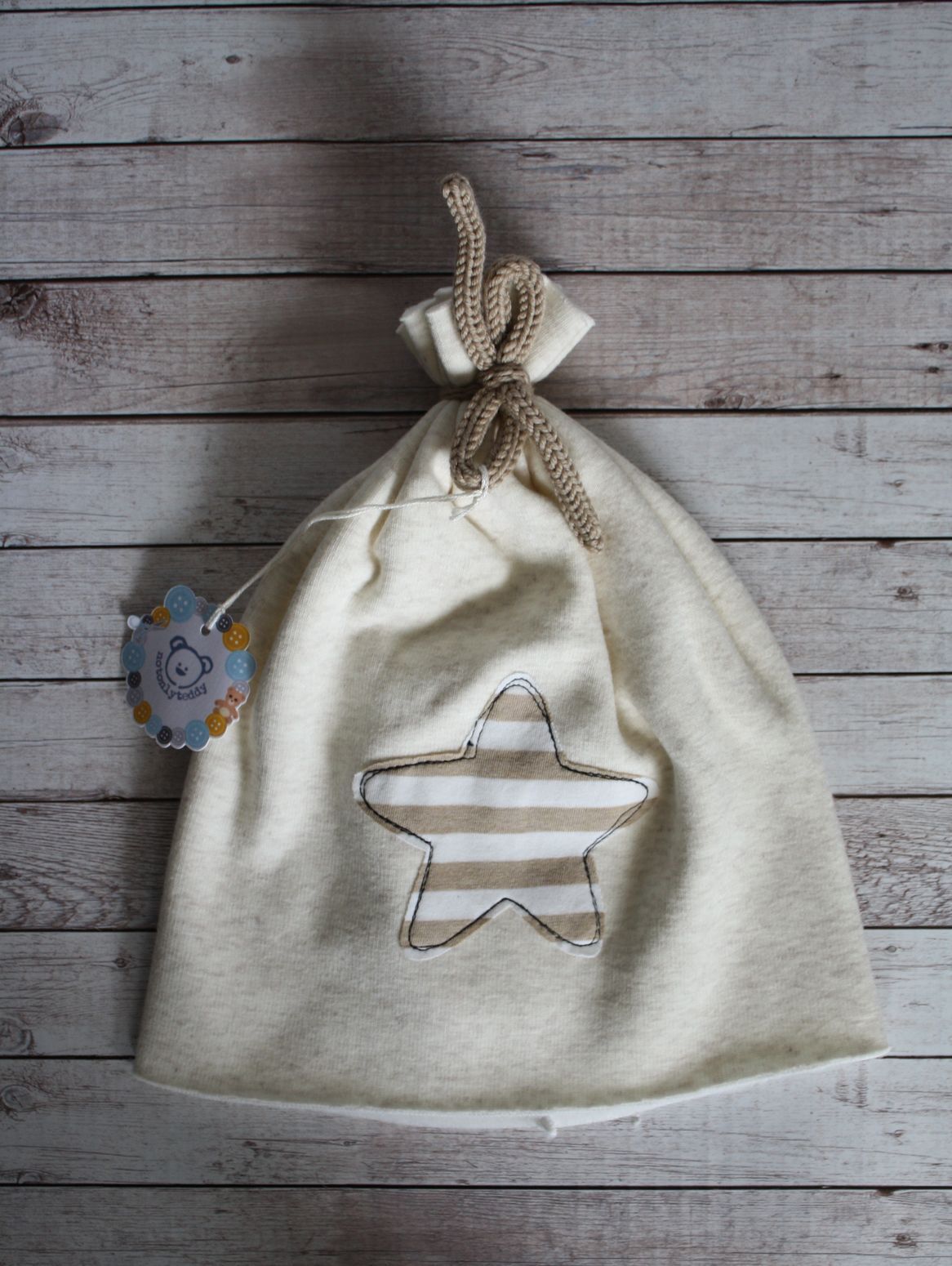 Berretto con fiocchetto - stella righe -  T 3-5 anni