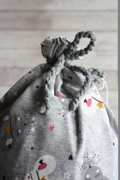 Berretto con fiocchetto - topoline - taglia 3-5 anni