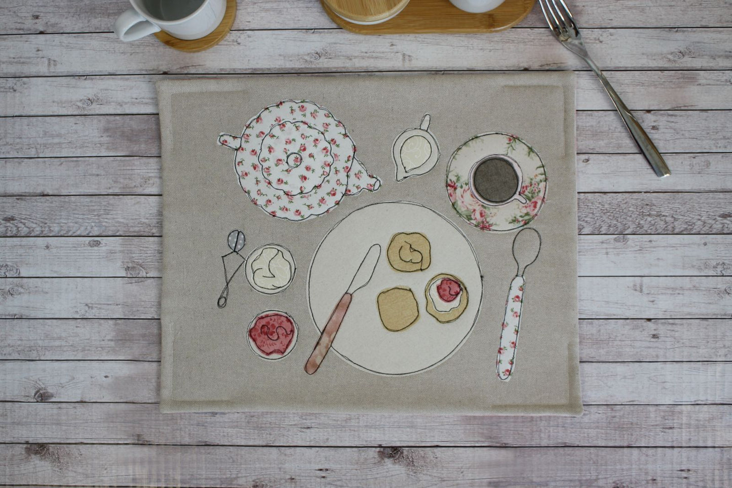 tovaglietta all'americana con cream tea