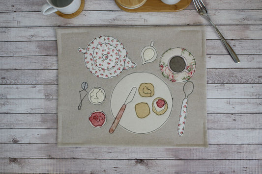 tovaglietta all'americana con cream tea