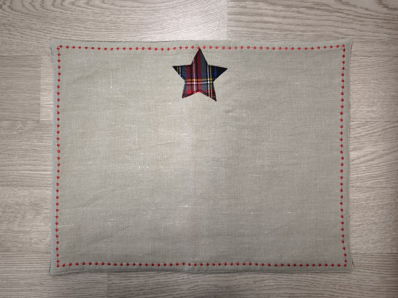 Tovaglietta colazione natalizia con stella scozzese